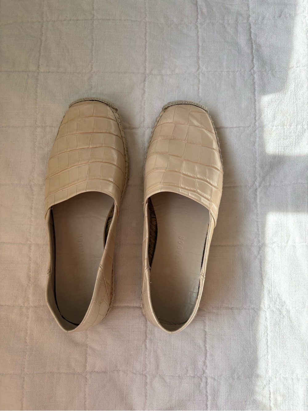 Freda Salvatore Fina Cream Croc-Embossed Leather Espadrille Slip-Ons Women’s 8